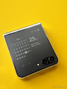 Galaxy Z Flip 5 256GB - 4