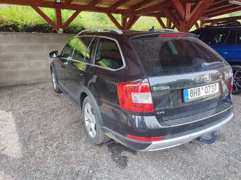 ŠKODA OCTAVIA COMBI SCOUT 2.0 TDI 135 KW DSG - 4