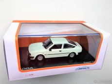 Model ŠKODA Rapid 136 GB White "anglická verze" Abrex 1/43 - 4