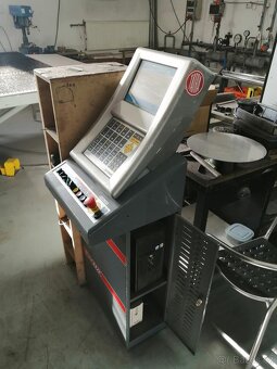 Vysekávací lis EUROMAC ZX 1250 - 4