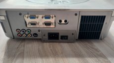 Projektor Hitachi CP-X440 (1024x768) - 4