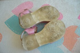 Kožené sandálky Lasocki, vel. 30 - 4