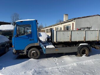 Nosic kontejneru atego 812 - 4