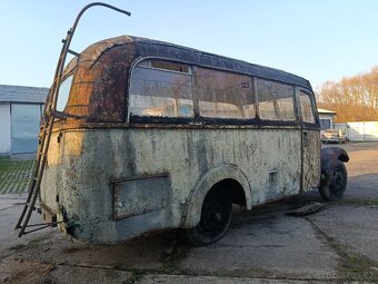 Autobus Nemecky (Mercedes) - 4