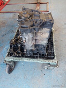 Motor Ford Transit 2,4 tddi - 4