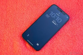 Prodám černý iPhone 12–128 GB. - 4