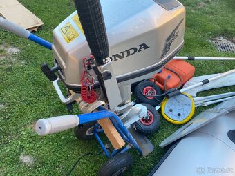 Prodám člun BOAT 007 s motorem - 4
