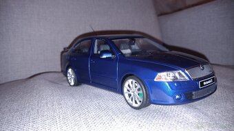 1:18 skoda octavia Rs - 4