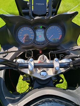 Suzuki DL 650 v-strom - 4