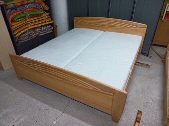 Prodám hezké MDF letiště 180 x 200 cm s lamelovými polohovac - 4