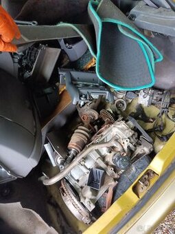2x Nissan Micra (1993,2002) - 4