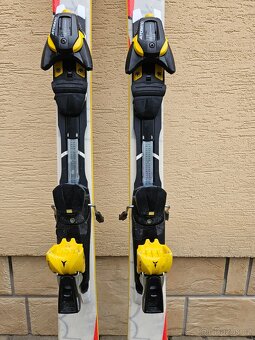 Carvingové lyže ATOMIC (170cm) s vázáním - 4