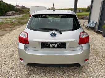 TOYOTA AURIS HYBRID LIFE 2011 NAJETO 86TKM - 4