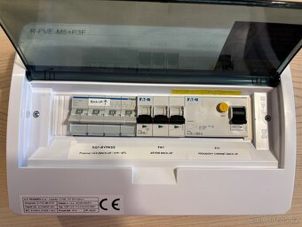 Rozvaděč R-FVE-M5+P3F pro zálohované okruhy FVE - 4