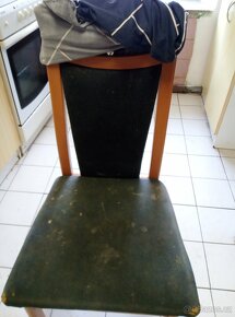 Jídelní stůl+židle - 4