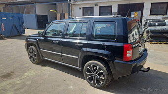 JEEP Patriot 2,4i-4x4 - 4