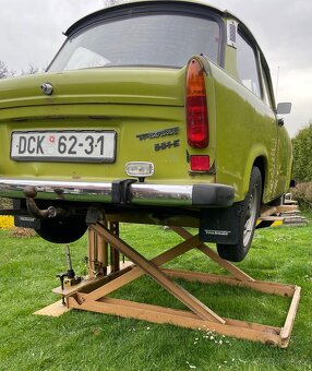Nůžkový hydraulický zvedák - 4