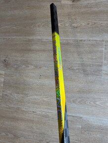 Hokejka BAUER SYNC, pravá NOVÁ - 4