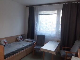 Byt 1+KK 19,9 m², zcela vybavený, 2. NP, v Oldřichově ul. - 4