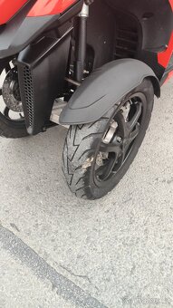 Skútr Quadro 350 - 4