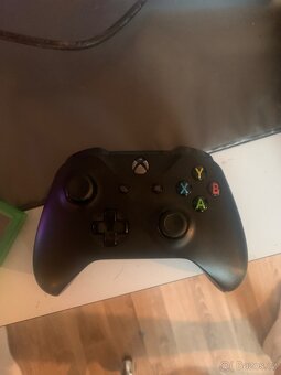 Prodám XBOX ONE+Controller+NHL22 - 4