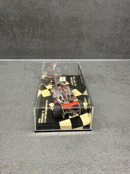 Model F1 Kimi Räikkönen - 4