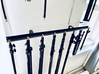 Prodám Manfrotto 027 Držák stativů na 8ks světelných stativů - 4
