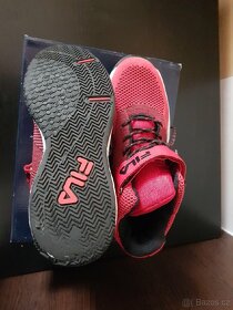 Prodám kotníčkové boty značky Fila - 4