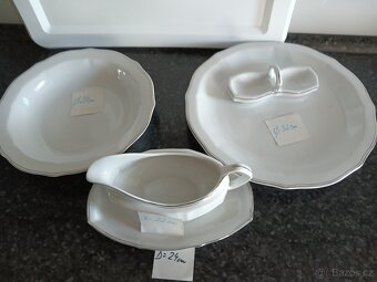 Porcelánová sada se stříbrnou linkou. - 4