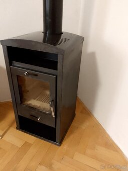 Prodám krbová kamna 9KW - 4
