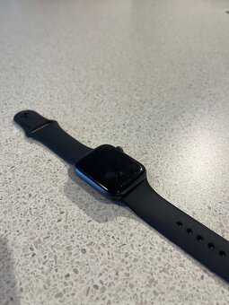 Apple Watch series 5 44mm - 4