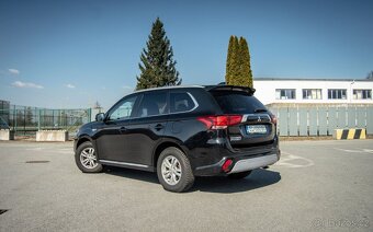 Mitsubishi Outlander PHEV 2.4 AWD - 4