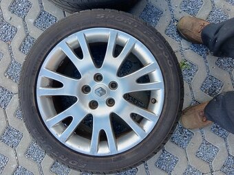 Pneu 225/45/R17 , Laguna 2 - 4