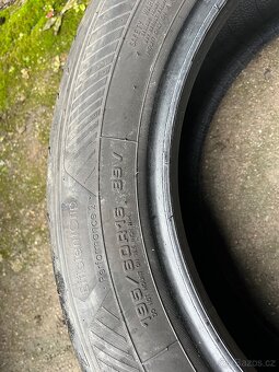 Pneu 195/60/16 - 4