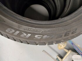 Zimní pneu 235/45 R18 - 4