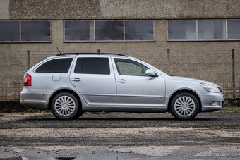 Škoda Octavia Combi 2.0 TDI CR DPF Ambition DSG - 4
