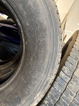 Pneu 315/70 R22,5 - 4