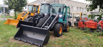 Teleskopický kloubový nakladač,nakladač 4x4 - 4