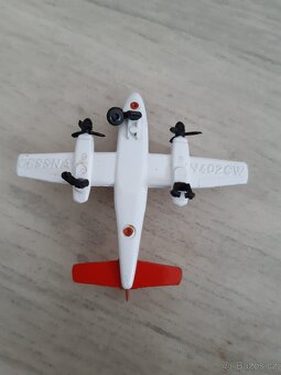 Retro auticka - 4