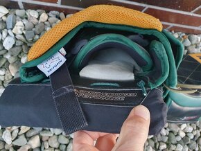 VAUGHN lapacka a vyrazecka opacny gard - 4