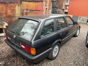 Bmw e30 touring - 4