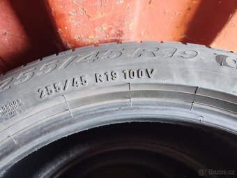 255/45/19 Pirelli - 4