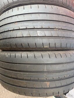 Letní pneu 225/40/19 93Y Goodyear F1 - 4