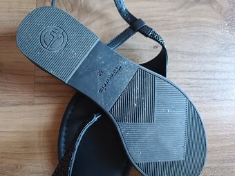 Tamaris sandály vel 38 - 4