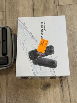 Insta360 X5 Essentials Bundle - 4