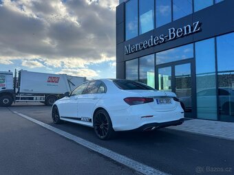 Mercedes E220d 4MATIC, AMG, 1.majitel, 2021 - 4