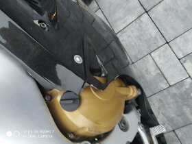 Yamaha YZF R1 díly - 4