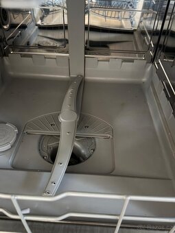 Myčka nadobí Bosch - 4