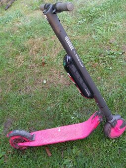 Koloběžka segwai ninebot - 4