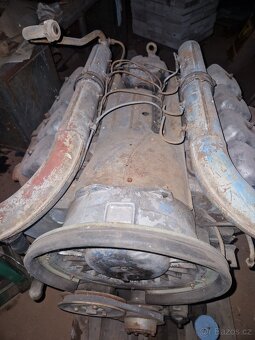 Motor tatra 148 - 4